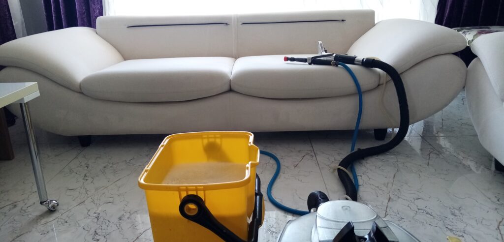 Mersin Koltuk Yıkama Tavsiye arıyorsanız, öncelikle güvenilir ve deneyimli firmaları tercih etmelisiniz. Müşteri yorumları ve referanslar, doğru tercih yapmanıza yardımcı olacaktır.